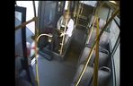 Wrocław. 3-latek sam podróżował komunikacją miejską. Pomógł mu kierowca autobusu [ZDJĘCIA].