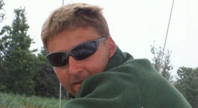 Marek Migalski lansuje się w samym podkoszulku
