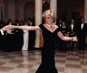 Diana tańcząca przed księciem Karolem