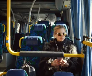 Raport o stanie miasta za 2022 roku. Lubimy jeszcze bardziej jeździć autobusami i... samochodami