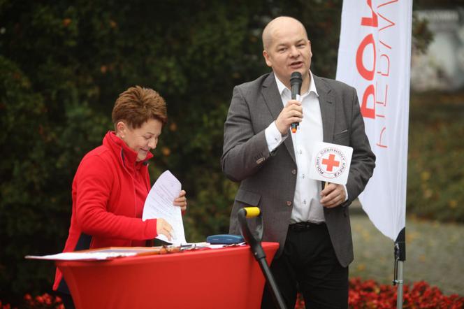 Oby rósł 100 lat! Dąb czerwony na jubileusz 100-lecia PCK