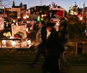 1 listopada na Cmentarzu Łostowickim w Gdańsku. Tak wygląda w dniu Wszystkich Świętych