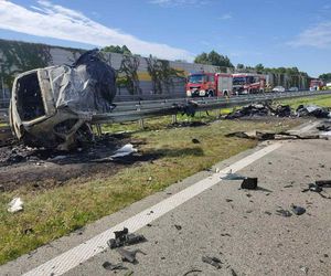 Tragiczny wypadek na S8 pod Łodzią. Nie żyje 22-latek, trasa na Wrocław zablokowana