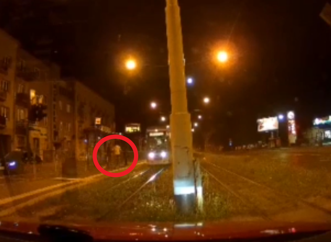 Czekała go okrutna śmierć na torach