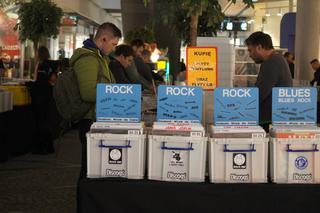 Zimowa Giełda Płytowa w Bydgoszczy. Czarne krążki przyciągnęły tłumy [ZDJĘCIA]