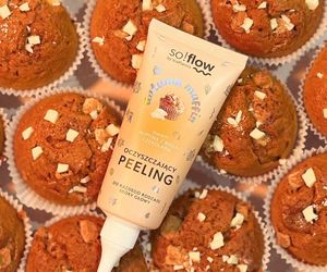 Jesień pachnie muffinem z białą czekoladą! Oto sposób na piękne włosy i dobry nastrój