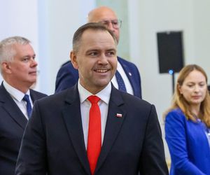 Iskrzy między Donaldem Tuskiem a Karolem Nawrockim