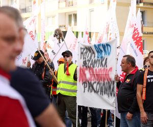 Związkowcy z BEKO protestowali przed ambasadą Turcji 