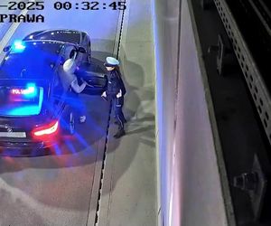 Zadzwonił na numer alarmowy i poprosił o podwózkę. Z tunelu na S2 wywiozła go policja