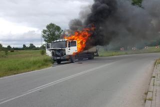 Ciężarówka w płomieniach