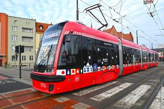 Mikołajkowy tramwaj wjechał na ulice Bydgoszczy! Tak się prezentuje 