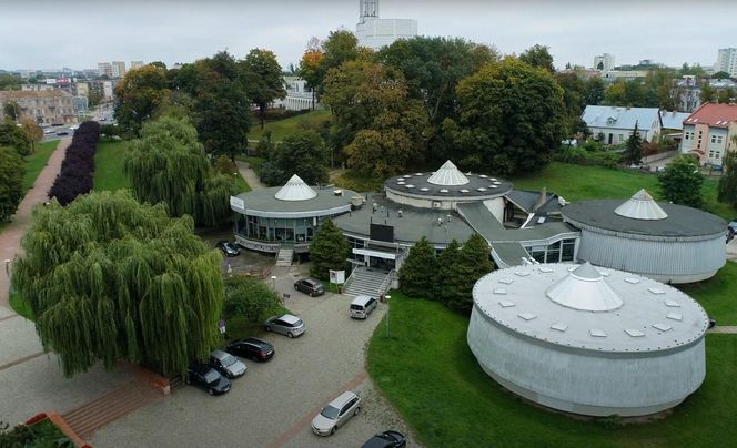 Spodki w Białymstoku - zdjęcia. Zobacz kultowe pawilony