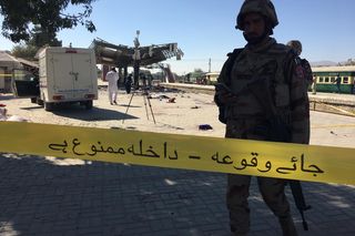 Potężna eksplozja bomby na dworcu kolejowym. Ponad 20 osób nie żyje, 40 jest rannych 