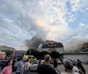 Pożar bloku mieszkalnego w Ząbkach