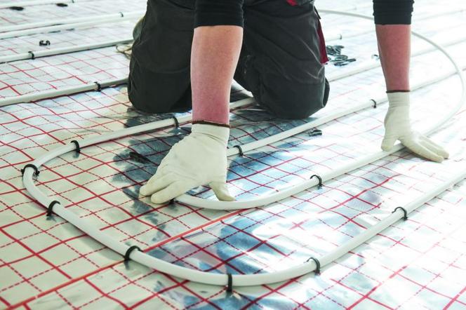 Wielowarstwowe rury PEX stosowane w instalacji ogrzewania podłogowego