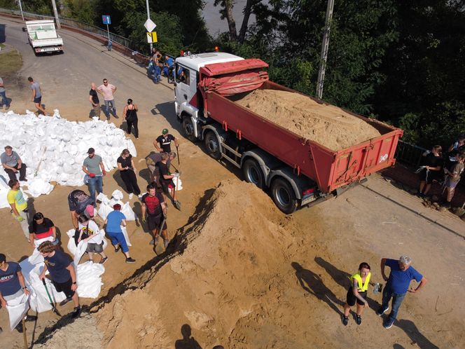 Powódź w Oławie. Wielka mobilizacja w mieście! 