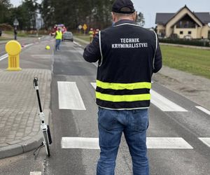 Tragiczny poranek w woj. pomorskim. Potrącenie nastolatek na przejściu dla pieszych