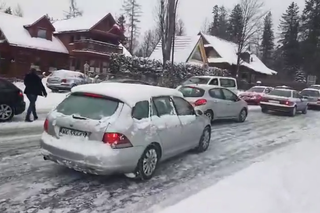 Górale chcą zakazu jazdy zimą na letnich oponach. Wszystkiemu winni turyści