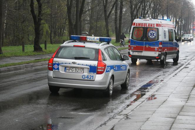 Maleńki chłopczyk wypadł z okna w Rawiczu. Z podejrzeniem pęknięcia czaszki trafił do szpitala
