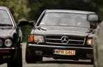 Mercedes 500 SEC w filmie Świadek Koronny