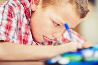 Dysgrafia - przyczyny i objawy dysgrafii u dzieci. Przykładowe ćwiczenia