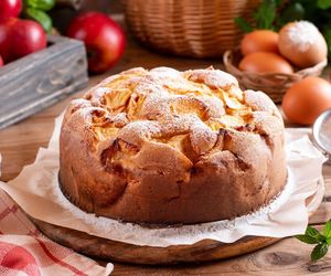 Ekspresowa szarlotka w 10 minut – prosty i niezawodny przepis na szybkie ciasto z jabłkami