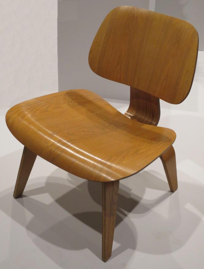CW (Lounge Chair Wood) 