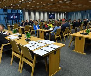 Sejmowa komisja ponownie za odrzuceniem projektu o komisji ds. badania wpływów rosyjskich