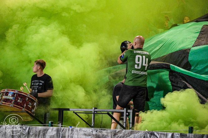 To było wielkie święto futbolu w Starachowicach. A oprawa kibiców SZTOS