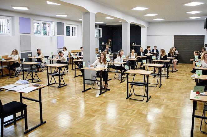 Dodatkowe przedmioty na maturze - co jak nie zdam? To jedno z najczęściej zadawanych pytań!