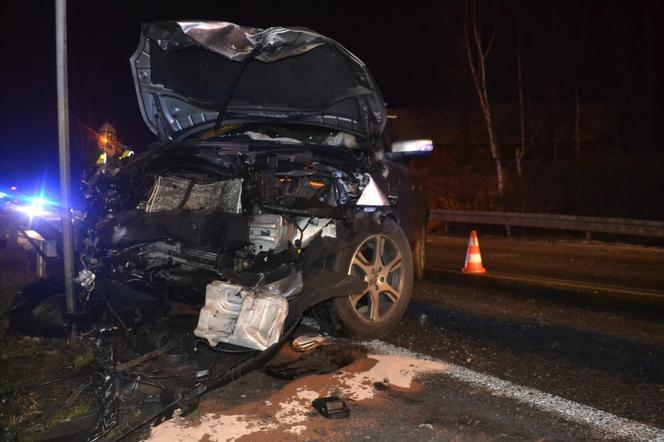 Kilkadziesiąt wypadków drogowych z ofiarami śmiertelnymi w Małopolsce od początku roku. Połowę z nich spowodowali ludzie młodzi