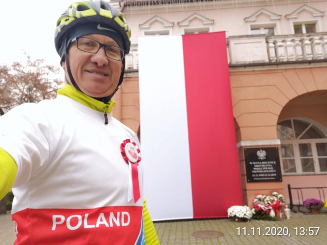 Iławscy rowerzyści uczcili 11 listopada