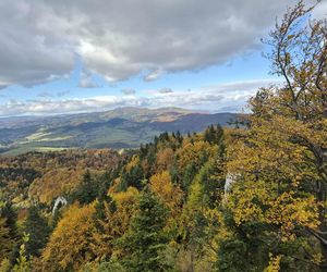 To jedno z najstarszych polskich uzdrowisk najpiękniej wygląda jesienią. Kurowali się w nim Sienkiewicz, Prus, Matejko i Konopnicka