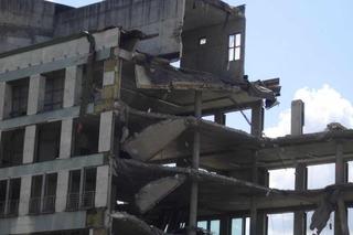 Szkieletor sam się zawalił. Mieszkańcy Bielan usłyszeli łomot