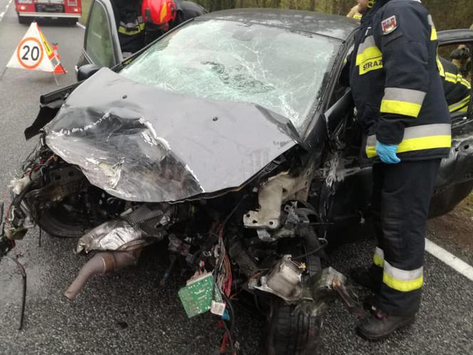 Zderzenie trzech pojazdów na DK 10 w Przyłubiu