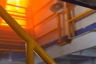 Pożar promu wycieczkowego. Ludzie skakali do wody, wszystko się nagrało! Pomocy, płoniemy na morzu