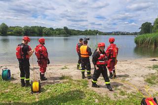 Strażacy pokazali, jak uratować tonącą osobę
