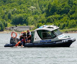Kontrole, alkohol i utonięcia. Małopolska policja podsumowuje wakacyjne działania