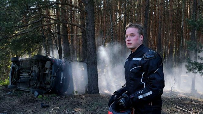 M jak miłość, odcinek 1875: To on spowoduje wypadek Franki i Pawła. Cwany bogacz Walat zostawi Zduńskich na śmierć - WIDEO, ZDJĘCIA