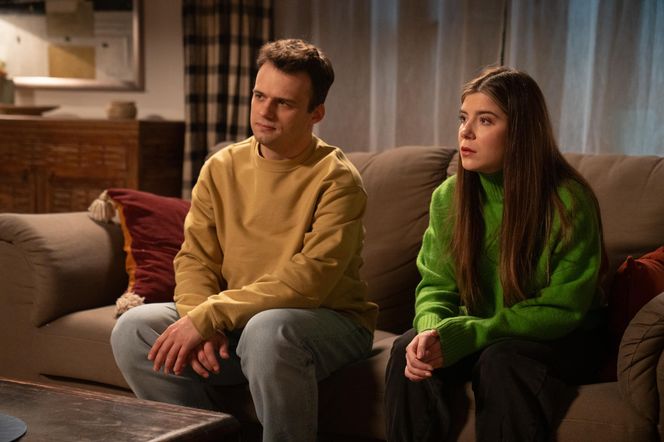 Barwy szczęścia odc. 3221. Agata (Natalia Zambrzycka), Ignacy (Olaf Staszkiewicz)