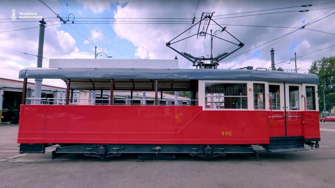 Wyjątkowy przejazd tramwajem kabrioletem z 1940 r
