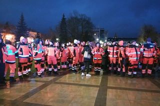 Siedlczanie wyrazili swój sprzeciw przeciwko agresji i wsparcie dla rodziny ratownika medycznego, który zginął w ataku nożownika