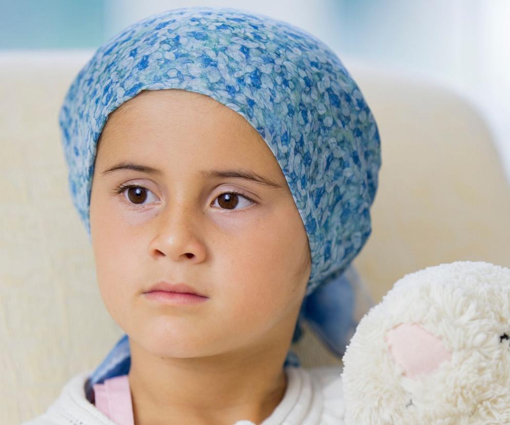 Sensacyjne wydarzenie! Rewolucyjna terapia po raz pierwszy wyleczyła dziewczynkę z oporną na leczenie ostrą białaczką limfoblastyczną!