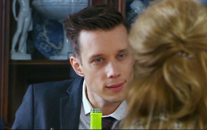 Na Wspólnej odc. 3298. Darek Żbik (Michał Mikołajczak), Justyna (Magdalena Kacprzak)
