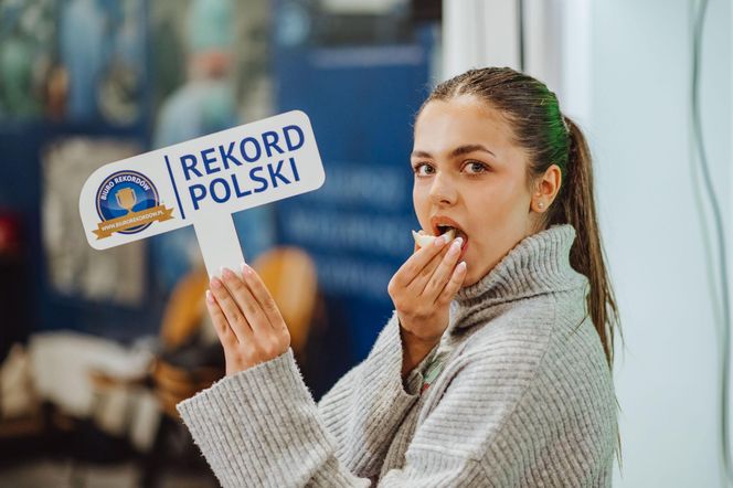 Ustanowiono rekord Polski w sztafecie jedzenia jabłek. A Ty, jadłeś już dziś jabłko?