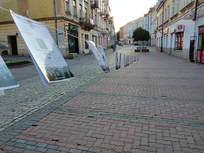 Tarnów. 80. rocznica pierwszego transportu do Auschwitz. Stąd wywożono ludzi na śmierć