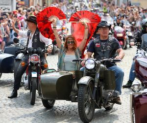 Piknik Country i Folk 2025. Tysiące fanów muzyki przyjechały do Mrągowa na kultowy festiwal