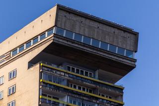 Młotek na Smolnej 8 w Warszawie. Zobacz zdjęcia symbolu luksusowych mieszkań w PRL-u