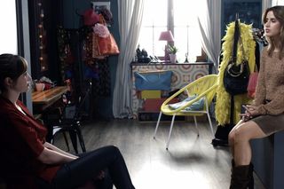 M jak miłość. Kama (Michalina Sosna), Ania (Alina Szczegielniak)