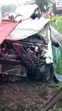 Wypadek między Wieliczką a Niepołomicami, nie żyje jedna osoba